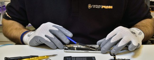 iphone repair service header image