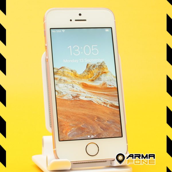 iPhone SE - ARMA822